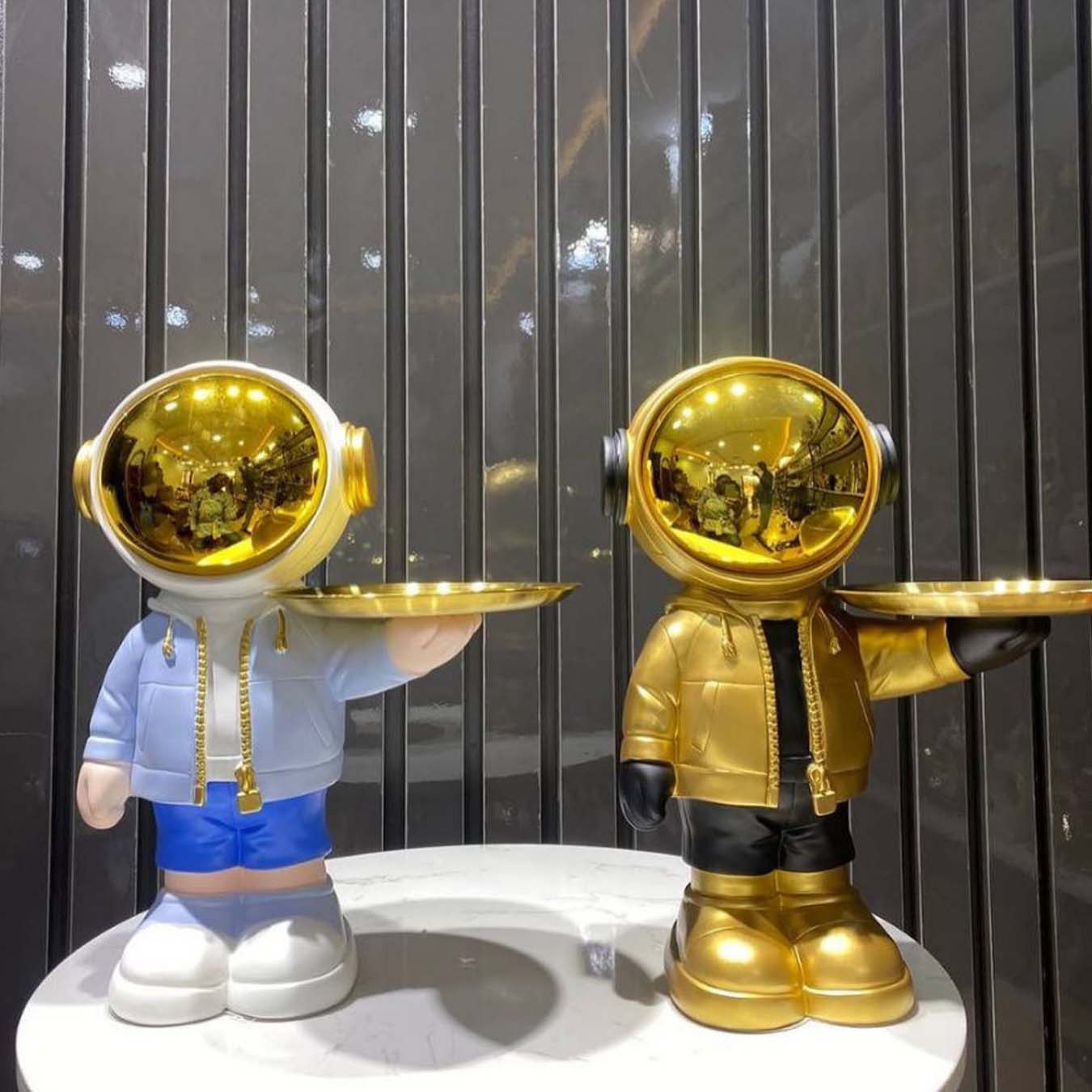 Modern Astronaut Sculpture Tray Stand for table decor