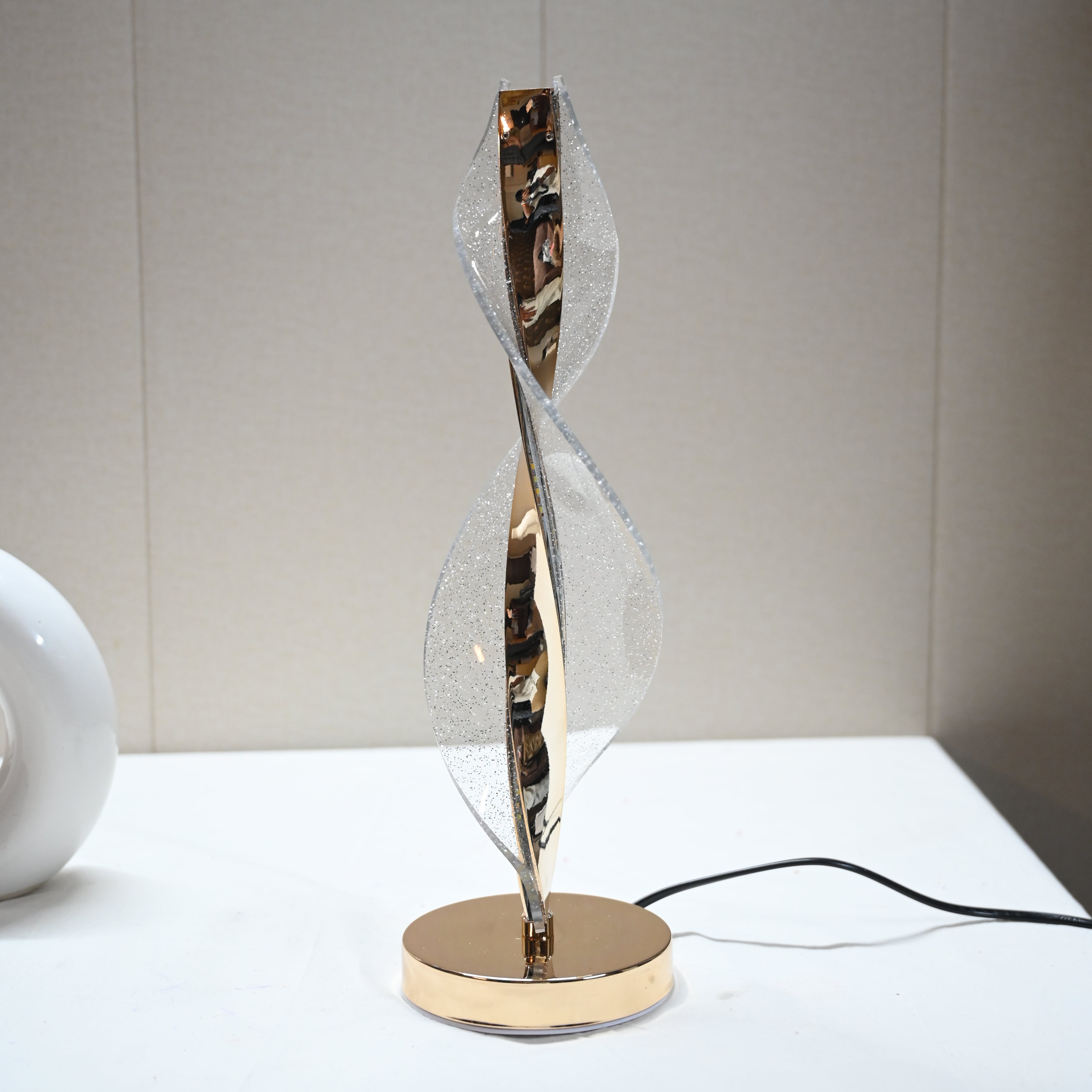 cyrstal wave 3 colour lamp 