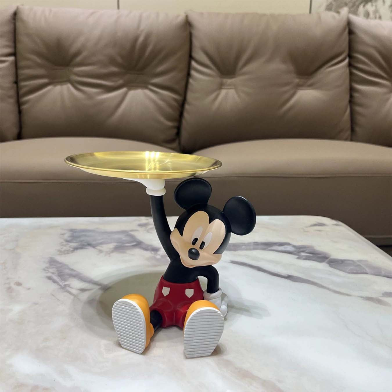 Small mickey mouse with tray