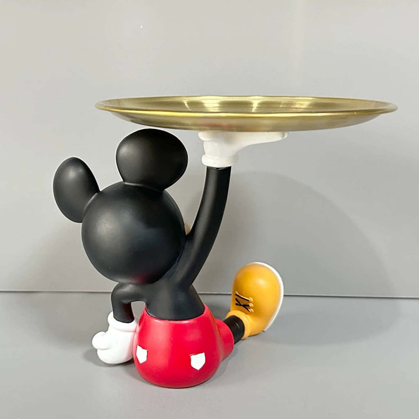 Small mickey mouse with tray